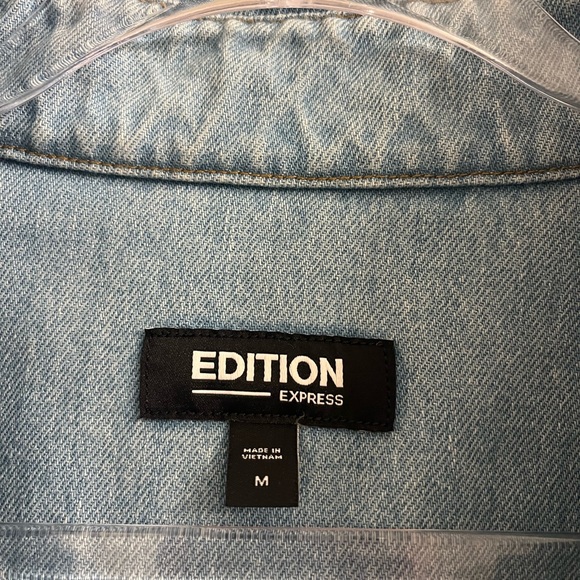 Express x Simon Spurr Unisex Oversized Light Indigo Denim Shirt. Size M - Picture 9 of 10